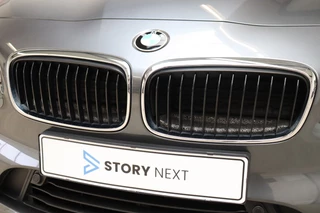 BMW 2 Series Active Tourer 218i Executive Automaat  / Trekhaak / Parkeersensoren / Stoelverwarming / Navigatie / Cruise Control / Bluetooth / Climate Control / LED / Sportstoelen / Multifunctioneel Stuurwiel / 17 Inch / 10