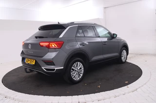 Volkswagen T-Roc 1.5 TSI Sport  150PK, Automaat, Apple carplay, Climate, / 4