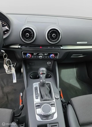 Audi A3 35 TFSI 2020 S-LINE AUT/CRUISE/CARPLAY/DIGI-DASH/LMV / 22