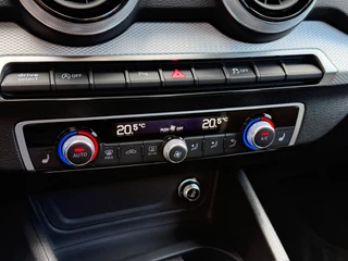 Audi Q2 35 TFSI 150pk S-tronic S-line Camera | Carplay | Adap. Cruise | Rijklaar incl. garantie / 20