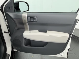 Kia EV3 GT-Line Business Edition 81.4 kWh  Navigatie - Achteruitrijcamera - Apple & Android Carplay - Nieuw uit voorraad leverbaar / 44