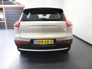 Volvo XC40 1.5 T4 Plug-In Hybrid Core Bright NAVI/CAMERA/LED/18"LMV! / 41