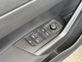 Volkswagen Polo 1.0 TSI 95pk R-Line 17 inch | Camera | Navi | Adapt. Cruise | Climate | Stoelverwarming | Rijklaar incl. garantie / 12
