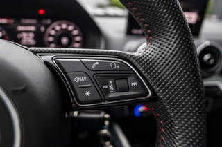 Audi Q2 35 TFSI S Edition  | 2x S-line | NL Auto | Virtual / 32