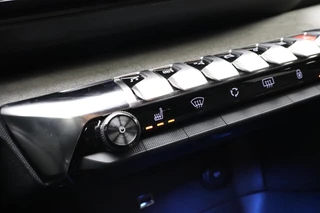 Peugeot 3008 1.2 PureTech GT  Trekhaak | Stoelverwarming Voor | Adaptief Cruise Control | Dodehoek Detectie | Lendensteun | Parkeer Sensoren rondom | / 33