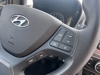 Hyundai i10 1.0I Comfort '' Infotainmentsystem - USB - CC - Elektrische ramen '' / 15