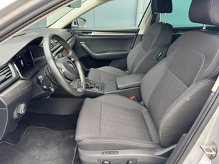 Skoda Superb Combi 1.4 TSI iV Style * AUTOMAAT * Trekhaak * Navigatiesysteem * Elektr. Kofferklep * / 5
