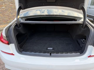 BMW 3 Serie 320E M-Sport Panodak 19 Inch Keyless / 24