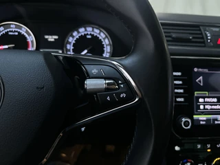 Skoda Superb Combi 1.5 TSI 150pk DSG ACT Business Edition Adaptive Cruise Navigatie DAB+ App-Connect / 21