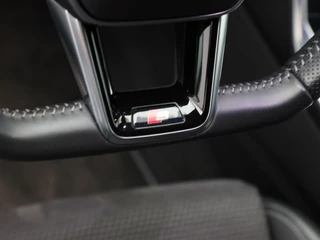 Audi A6 Avant 55 TFSi 367 Pk e quattro Competition | Trekhaak | Stoelverwarming | Cruise Control | Climatronic | Matrix LED | Navigatie | CarPlay | 20 Inch / 25