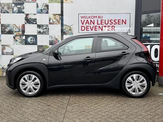 Toyota Aygo X PLAY / 4