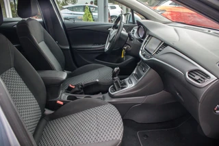 Opel Astra 1.4 Turbo 150 PK Edition | Trekhaak | 1450 KG Trekgewicht | Navigatie | Climate Control | PDC V+A | Mistlampen Voor | Rijklaar / 18