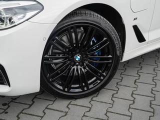 BMW 5-serie 530e iPerformance High Executive / 29