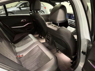 BMW 3-serie 320e Sedan SOH 98% M-sport Pano Brooklyn Grau / 31