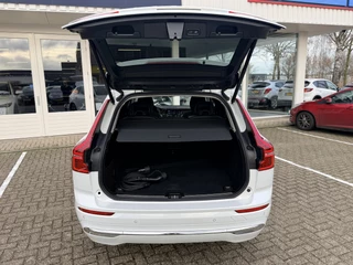 Volvo XC60 2.0 Recharge T6 AWD Inscription  | Stoelventilatie | LED | Keyless | Apple Carplay | Stuur- en stoelverwarming |  Pano / 12