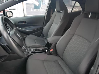 Toyota Corolla 2.0 Hybrid Team D GR Navi+BT| Camera| Dealer onderhouden / 23