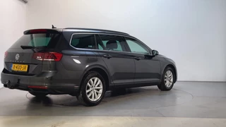 Volkswagen Passat Variant 1.5 TSI 150pk DSG Comfort Business Navigatie Parkeersensoren App-Connect / 5