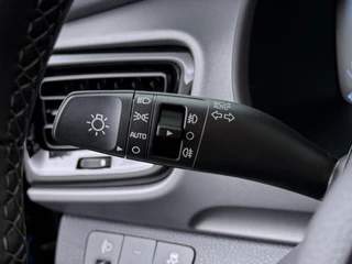 Kia Stonic 1.0 T-GDi MHEV DynamicLine  - Apple Carplay/Android Auto - Achteruitrijcamera - Cruise Control - Fabrieksgarantie t/m 07-2032 / 25