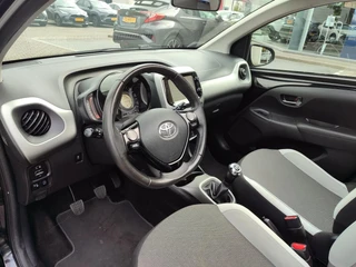 Toyota Aygo 1.0 VVT-i X-WAVE CABRIO / 6