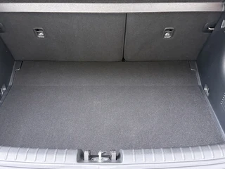 Kia Stonic 1.0 T-GDi MHEV GT-Line  Stoel/-Stuurwielverwarming - Achteruitrijcamera - Climate Control - Navigatie - Apple Carplay / Android Auto - Fabrieksgarantie tot 05-2031 / 37