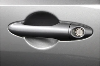 Kia Picanto 1.0 DPI DynamicLine  Apple Carplay/Android Auto - Cruise Control - Navigatie - Achteruitrijcamera / 17
