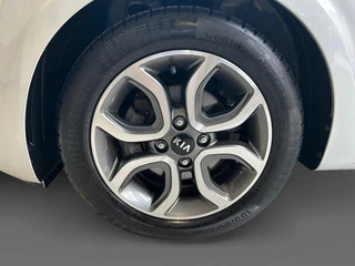 Kia Picanto 1.0 DPi DynamicPlusLine | Apple Carplay / Android Auto | Navigatiesysteem | Lichtsensor | Parkeersensoren + Camera Achter | Cruise Control | Climate Control | 15"Lichtmetalen Velgen / 9
