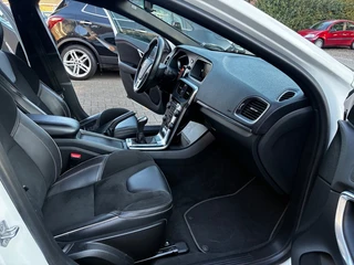 Volvo V40 2.0 T3 153PK! R-DESIGN / 17