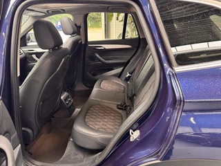 BMW X1 sDrive18i Executive | X-line | Pano | Navi | Camera | Keyless | Elektr achterklep | Stoelverwarming | Elektr stoelen / 20