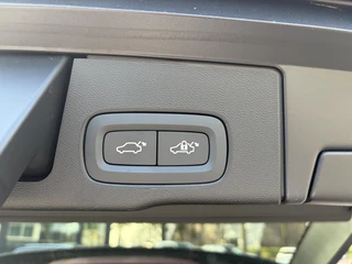 Volvo XC60 2.0 T6 Plug-in hybrid AWD Plus Black Edition / 10