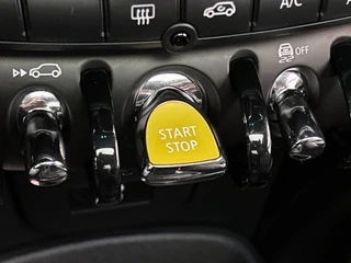 MINI Electric MINI Electric Collection 33 kWh | SOH 96% | Dealer Onderhouden | Panoramadak | Camera | Carplay | Stoelverwarming | / 42