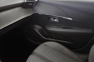 Peugeot 208 1.2 Hybrid 110 e-DCS6 Allure / 32
