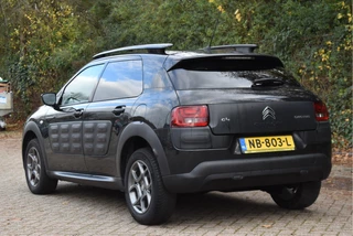 Citroën C4 Cactus 1.2 PureTech Shine Airbump Blackline  | NL-Auto | Nav | Cruise Control | PDC achter | LM-Velgen allweather | NAP | Distributie vervangen / 2