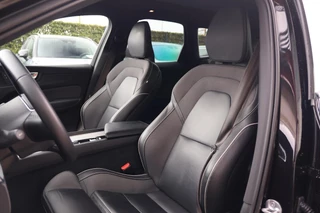 Volvo XC60 T6 Recharge AWD R-Design | Stoelverwarming | Parkeercamera | Panoramadak | Memorystoel | Keyless / 16