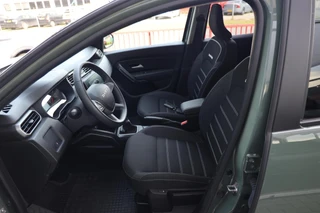 Dacia Duster 1.3 TCe 150 Journey|Camera|Carplay|Trekhaak|Clima|Cruise|Facelift model! / 7