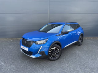 Peugeot 2008 100pk Allure Pack (Camera - Automatische Airco - i-cockpit - Navigatie - 17" - Apple Carplay - LED)