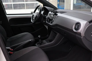 Volkswagen UP! 1.0 Camera Stoelverwarming PDC Cruise-control / 13
