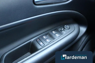 Jeep Avenger 1.2 Altitude Navi Carplay Camera / 11