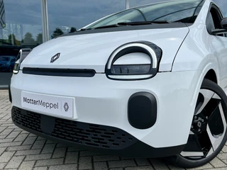 Renault Twingo Urban Range 80pk Techno 27.5 kWh  | 18inch velgen | V2G | Navigatie | Climate Control | Keyless | Achteruitrijcamera | Adaptive Cruise Control (ACC) | Apple CarPlay/Android Auto / 17