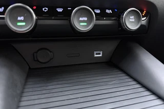 Citroen C5 X 1.2 PureTech Business Plus Automaat | Lederen bekleding | Keyless | Navigatie | Headup display | Stoelverwarming | Memory functie / 28