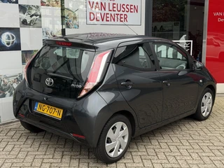 Toyota Aygo 1.0 VVT-i x-play PARKEERCAMERA AIRCO / 4