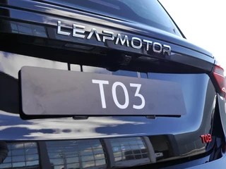 Leapmotor T03 Design 37.3 kWh | Beperkt leverbaar in het zwart | Navigatie | Achteruitrijcamera  | Adaptieve cruise control | Panoramadak | Airco / 35