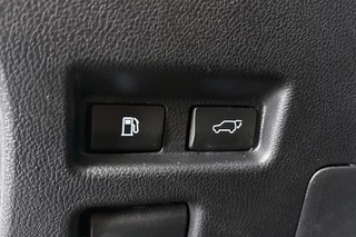 Lexus UX 250h AWD F Sport Premium / 20
