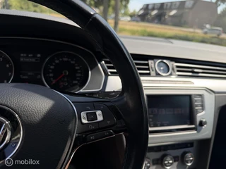 Volkswagen Passat 1.4 TSI Comfortline|Navigatie|NL|124DKM|Climate|Led| / 26