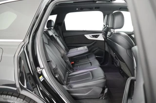 Audi Q7 55 TFSIe 381pk quattro Pro Line S Leder Memory Sluithulp B&O Panoramadak Camera Stoel + Stuurverwarming Luchtvering Navigatie 2x S-Line / 13
