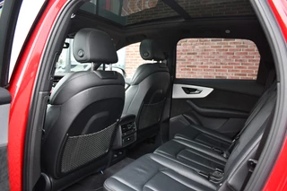 Audi Q7 55 TFSI e quattro S-Line  Rijklaar! Pano 22inch Contourzetels Luchtv / 36