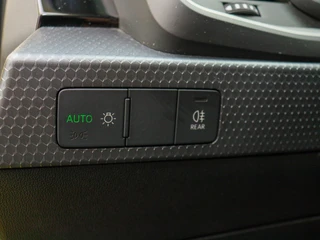 Audi A1 Sportback 25 TFSI Pro Line Zwart dak | Carplay Navigatie | Sportstuur / 20