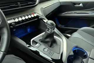 Peugeot 3008 1.2T 130pk GT | Achteruitrijcamera | Parkeersensoren V+A | Cruise & Climate control | Navi | Apple Carplay / Android Auto / 27