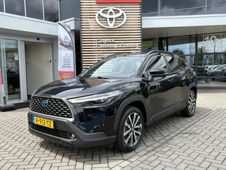 Toyota Corolla Cross 2.0 High Power Hybrid First Edition 1E-EIGENAAR NL-AUTO PARK-SENSOREN BLIND-SPOT STOELVERW APPLE/ANDROID DRAADLOOS-LADEN CAMERA ELEK-KLEP LM-VELGEN AD-CRUISE KEYLESS