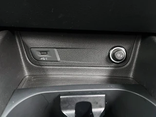 Audi Q2 35 TFSI Pro Line Automaat | Adaptive Cruise | Stoelverwarming | CarPlay | Camera | Parkeersensoren / 34