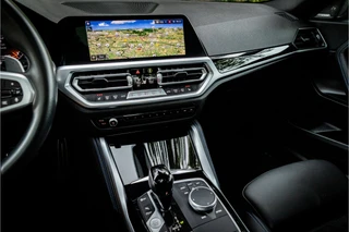 BMW 2 Serie Coupé M240i xDrive High Executive  Milltek Schuifdak Harman Kardon / 11